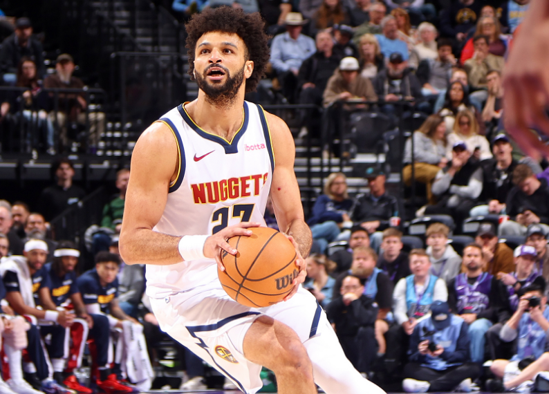 世界杯比赛在线观看平台-掘金险胜爵士：穆雷45+8+8三分神迹历史第二 约基奇22+12乔治36分