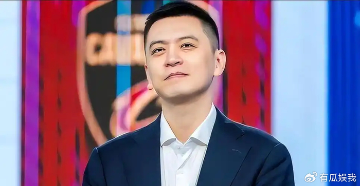 世界杯比赛在线观看平台-重回辽宁指教？现身上海，杨鸣官宣，谁注意他手机观看内容|辽宁男篮|乌戈|新疆男篮|深圳男篮|山西男篮_新浪体育_新浪新闻